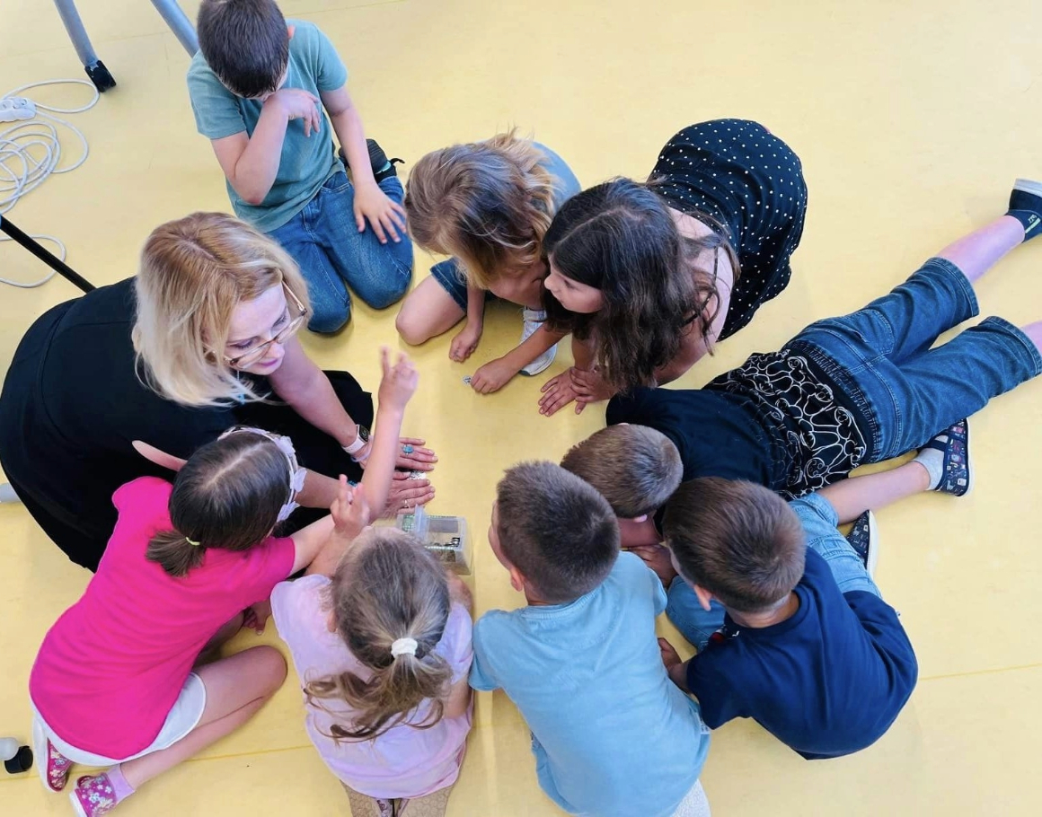 6666e240ec3ebd0002680eea_resize na web deti (2)-Nov-13-2025-01-50-11-0652-PM